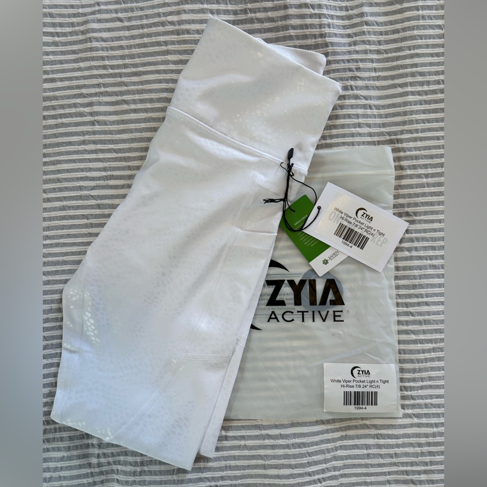 NWT Zyia Active White Viper Pocket Light n Tight Hi-Rise 7/8 24” leggings